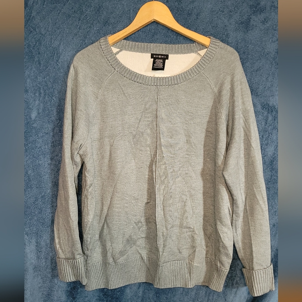 Classic Gray Crew Neck Sweater